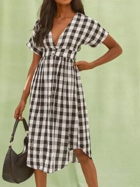 Lulus | Checks Out Black and White Gingham Button-Front Midi Dress XS
